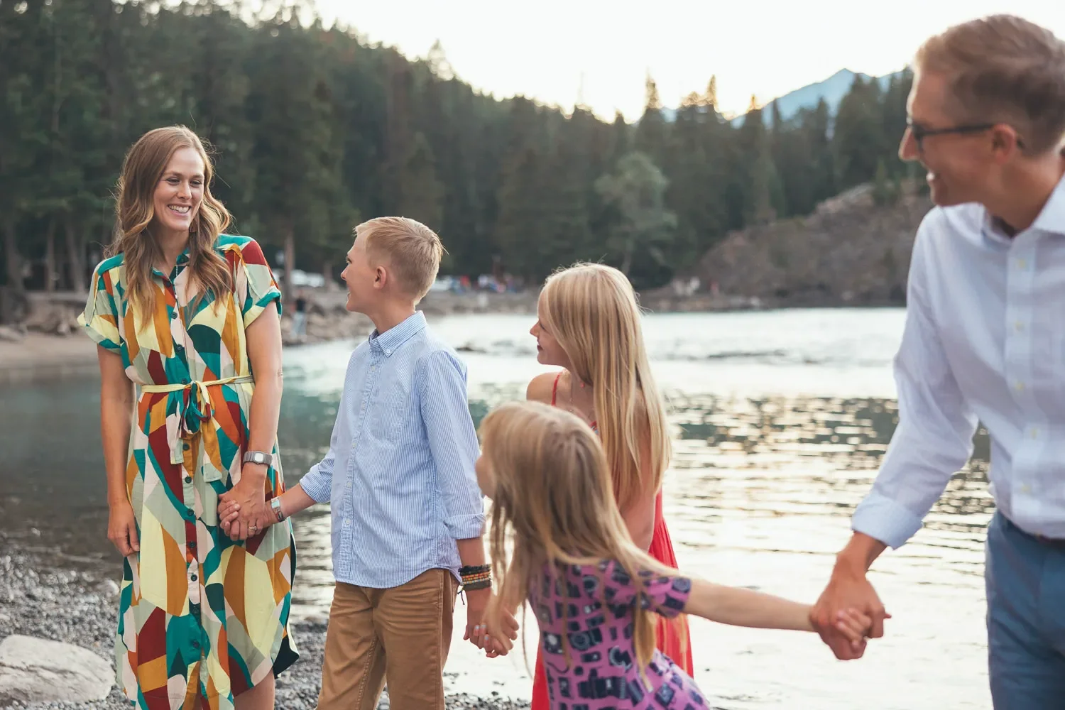 105_Family-Portrait-Mountain-Lake-Canadian-Rockies-Golden-Hour.webp