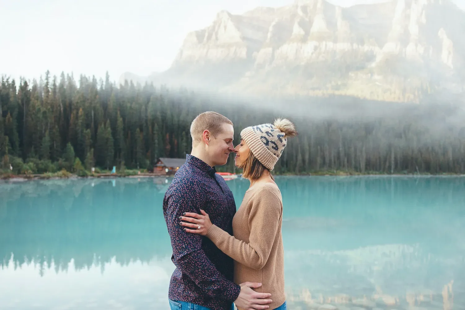 116_engagement-couple-lake-louise-canadian-rockies.webp