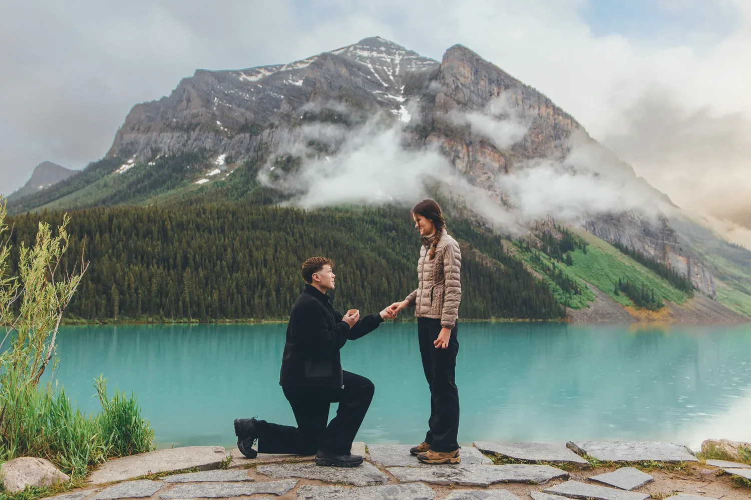 115_Lake-Louise-Proposal-Engagement-Banff-National-Park-Canadian-Rockies.webp