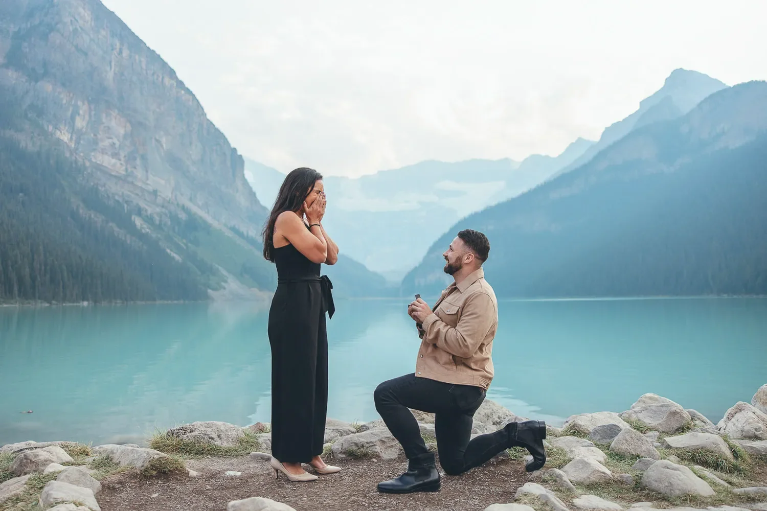 117_Lake-Louise-Surprise-Proposal-Canadian-Rockies-Mountain-Landscape.webp