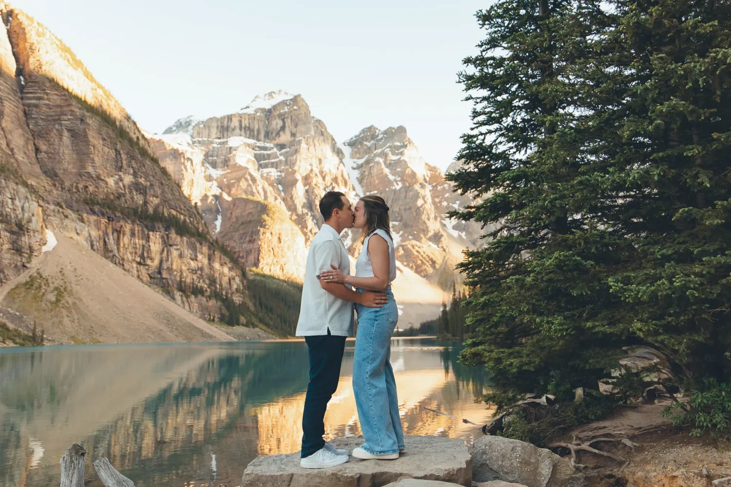 108_Couple-Kissing-Moraine-Lake-Banff-Engagement.webp