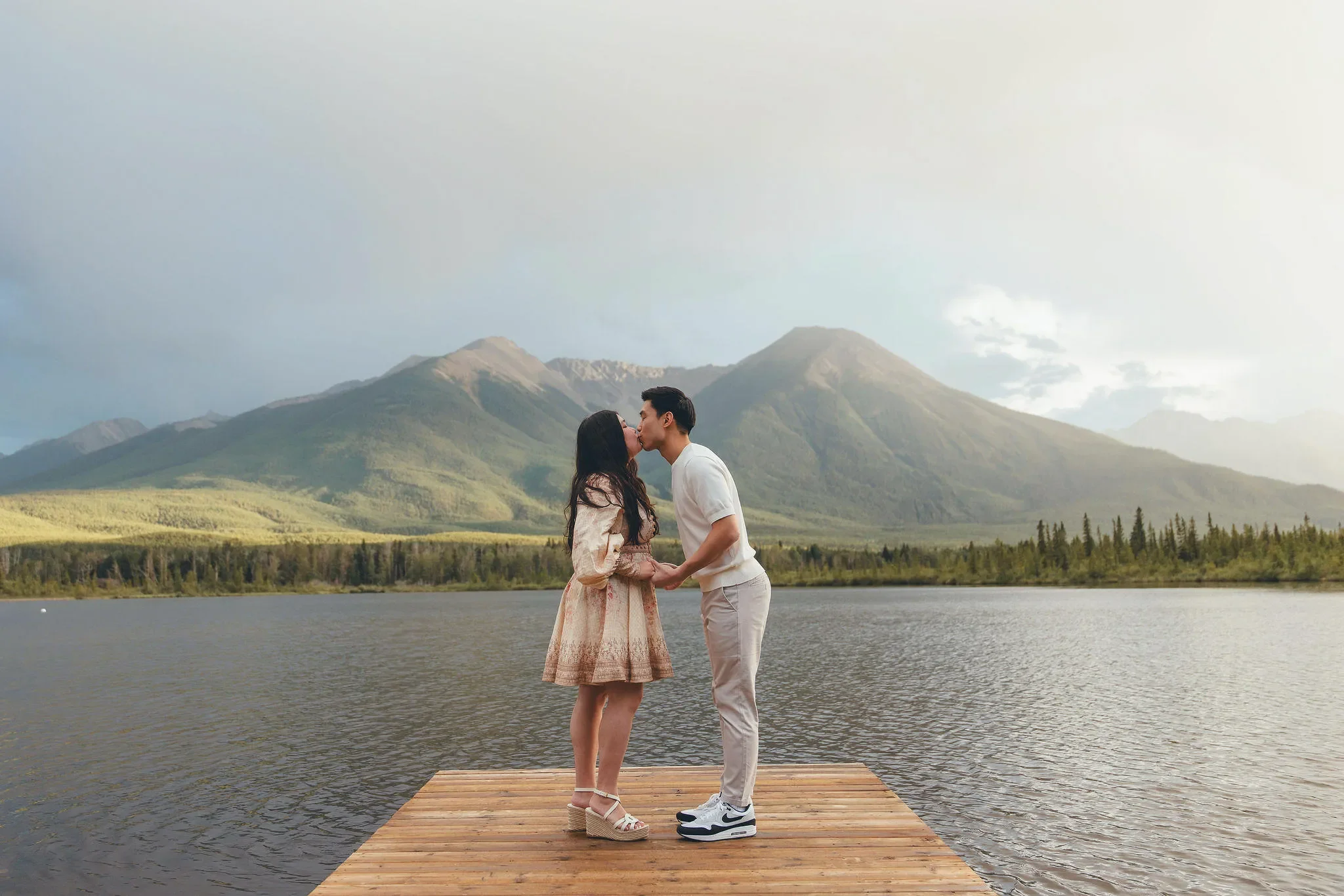 105_Couple-Kissing-Alpine-Lake-Mountain-Landscape.webp