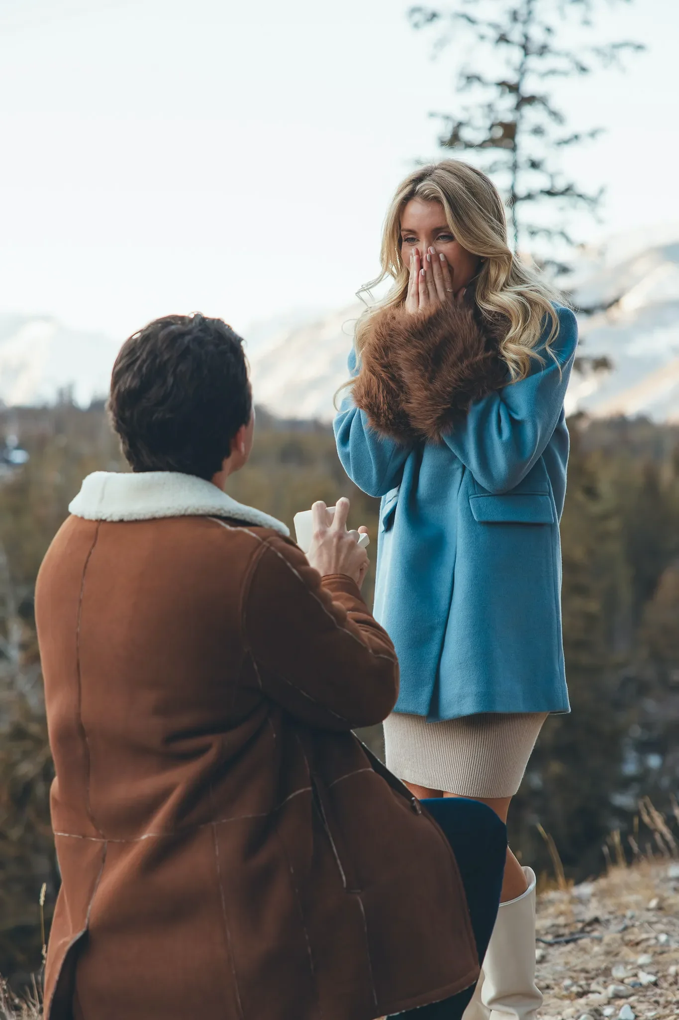 168_marriage-proposal-mountain-viewpoint-canadian-rockies.webp