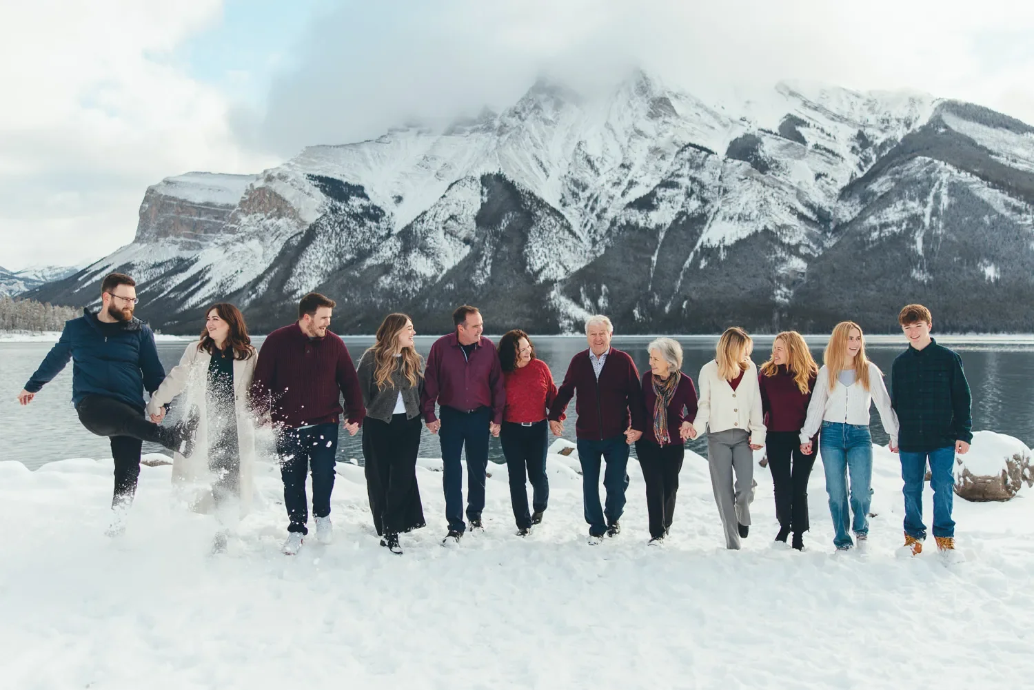 106_Family-Portrait-Walking-Snowy-Lake-Canadian-Rockies.webp