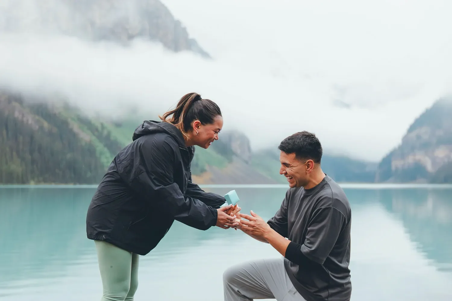 110_Couple-Proposal-Lake-Louise-Alpine-Lake.webp
