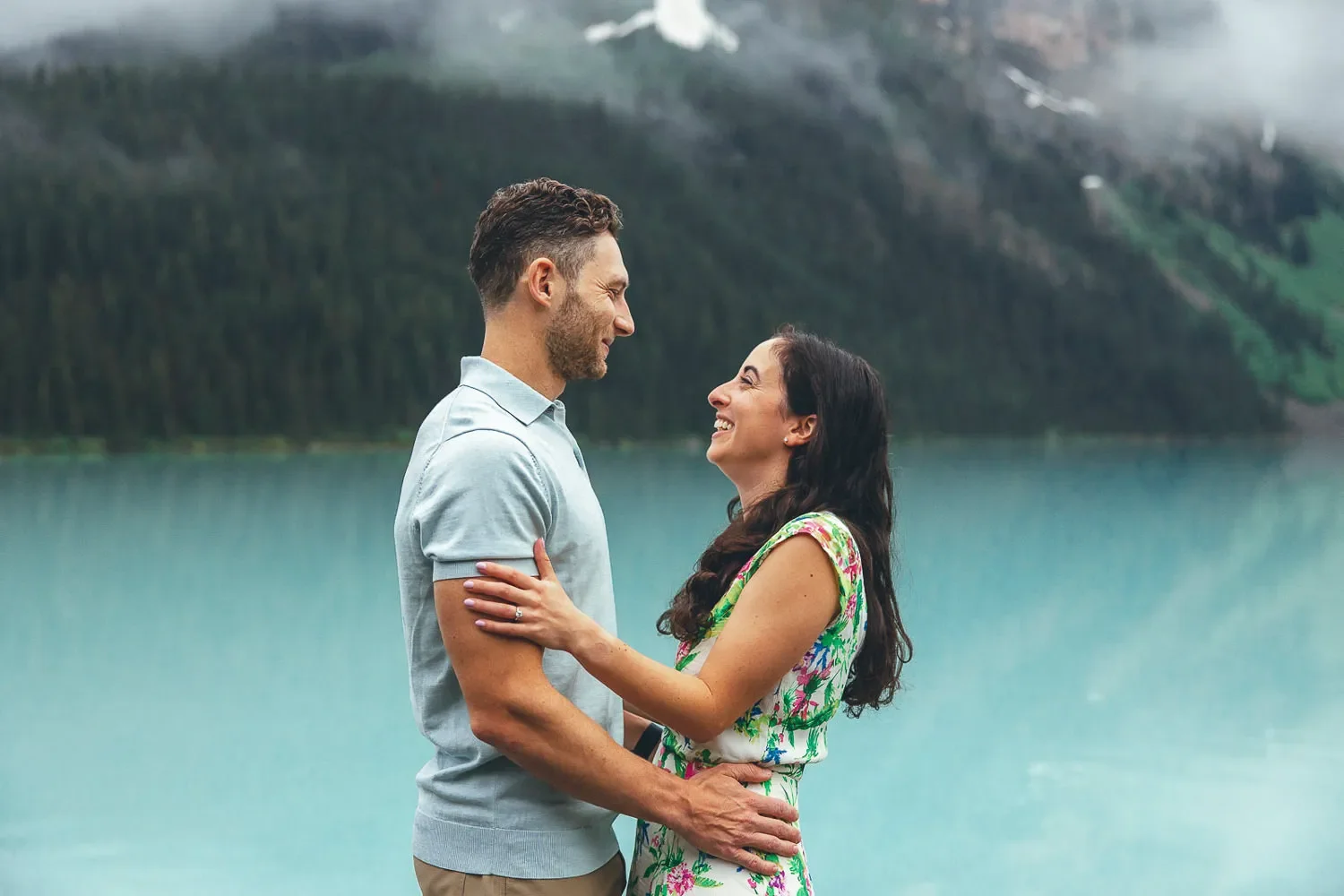 122_Couple-Engagement-Lake-Louise-Banff-Mountain-Landscape.webp