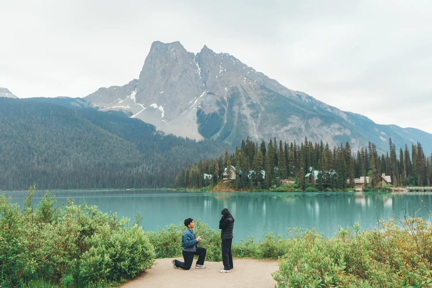 113_Couple-Marriage-Proposal-Emerald-Lake-Canadian-Rockies.webp