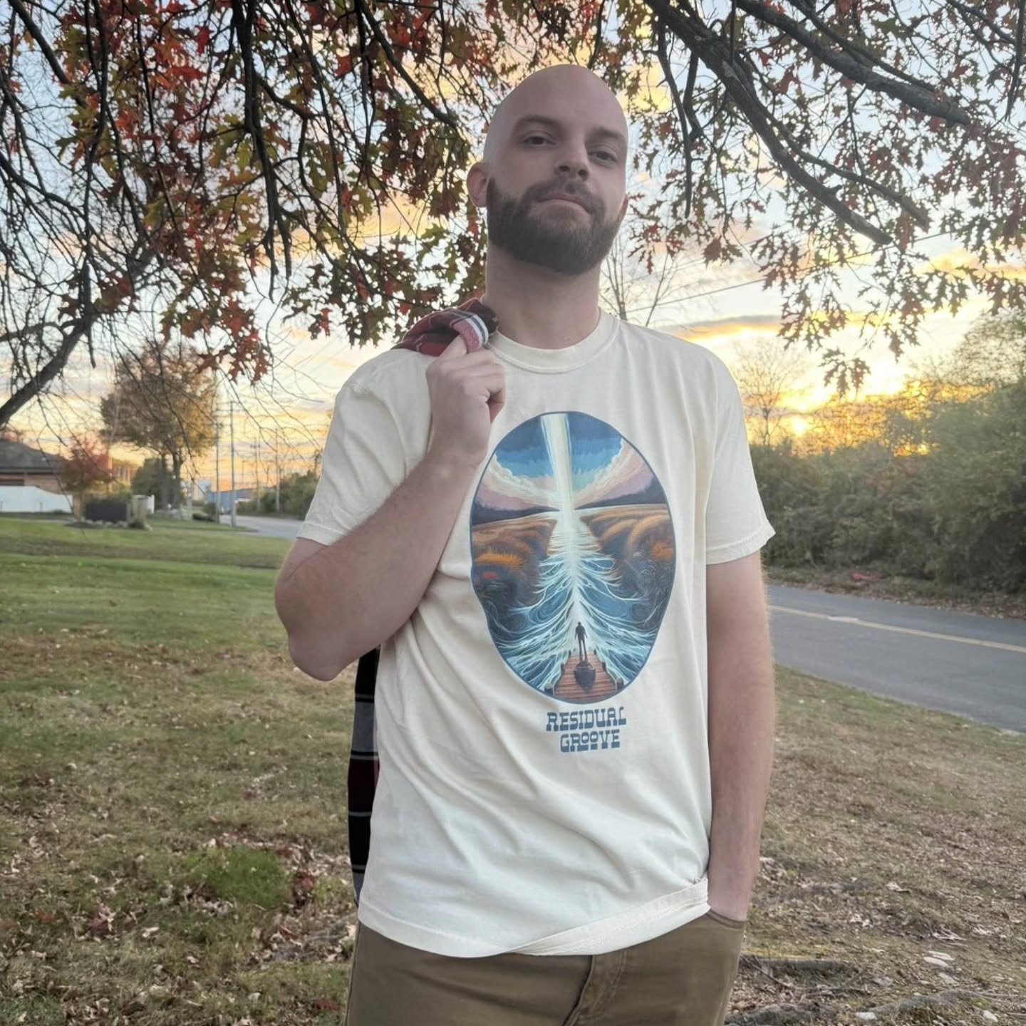 Just goofin'......new merch goofin'! 😯💥

Fresh batch of our RG Dock tees are up on our online store! 

We also just stocked our 1st batch of koozies, available in multiple colors as well👌

Head over to our website for more, link in bio 👀

Shirt d