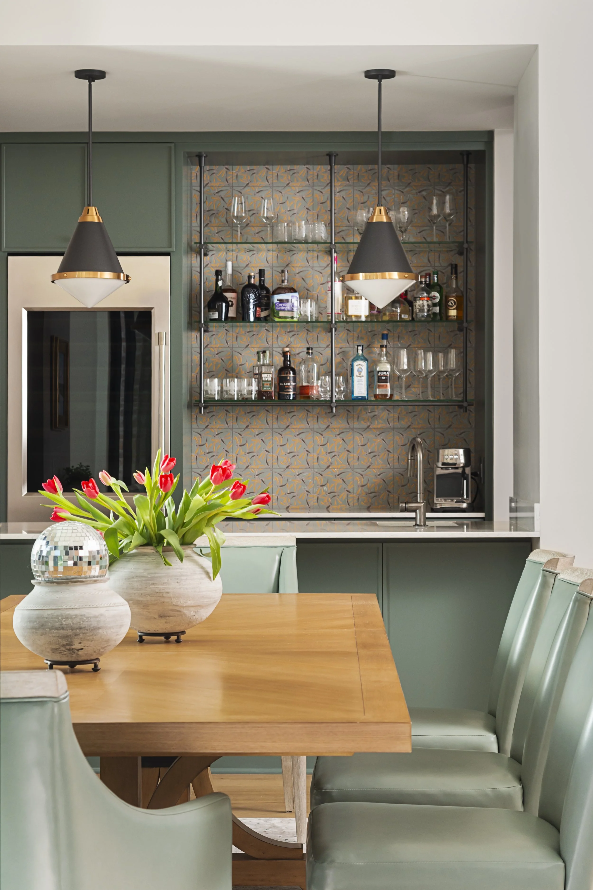 From Mood Lighting to Magic Moments. How to Host with Style.