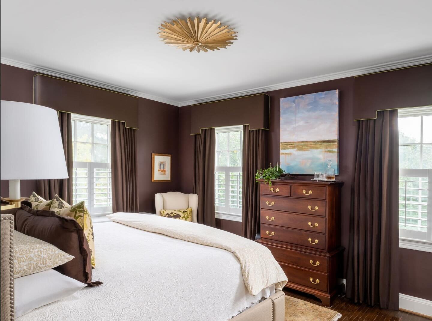 I&rsquo;ve always been drawn to deep rich colors for certain rooms in a house - dark bedroom caves are cozy and invite a good night&rsquo;s sleep, while high contrast walls in a Dining Room allow chandeliers to sparkle and candles to glow. I&rsquo;m 