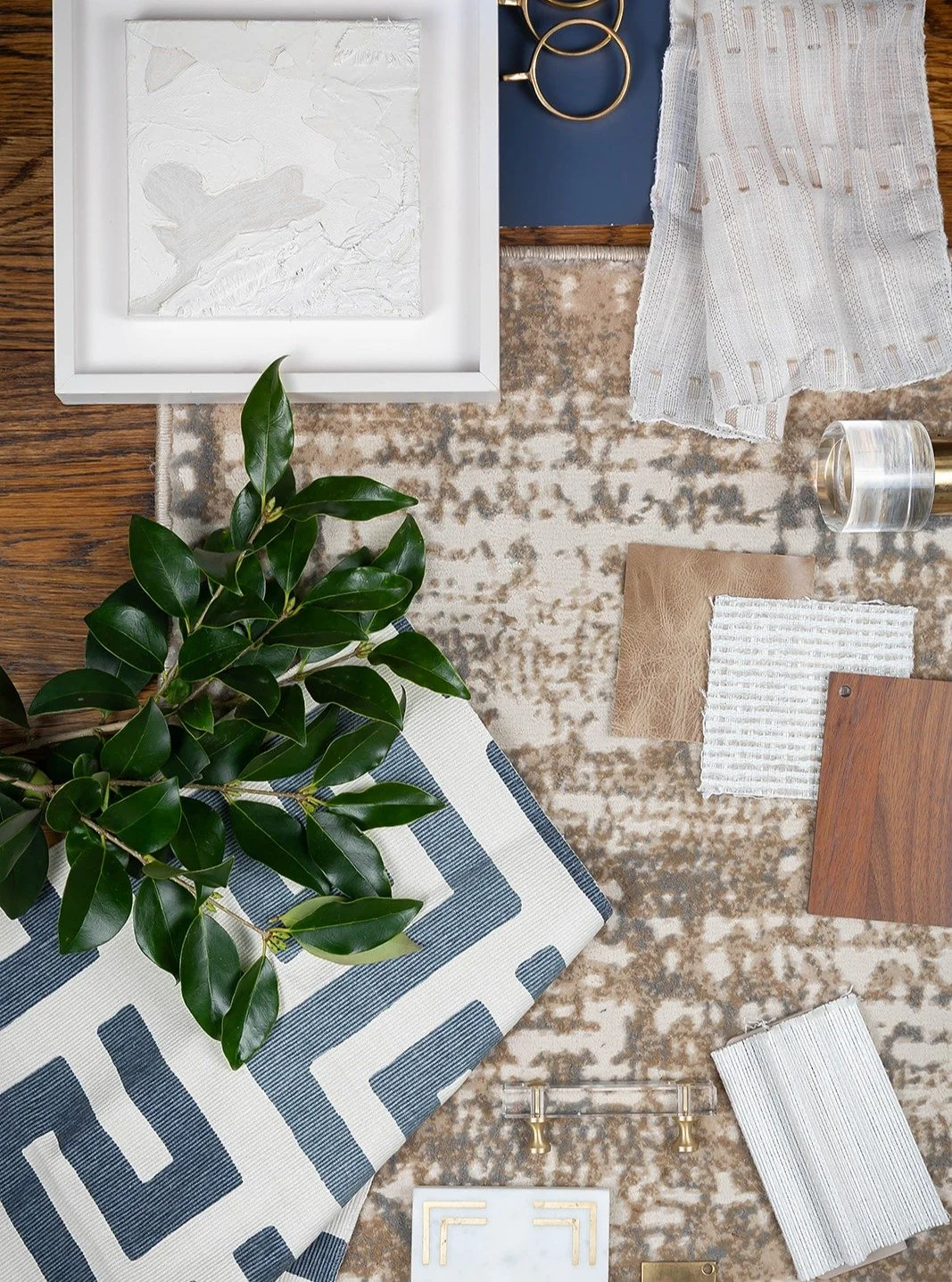 More than just an Office, this cozy space is also a welcome retreat for reading and reflection. 

📸 : @storyboxphotos @radiferaphotography 

#artdesignpartners #homedesign #moderndesign #officedesign #homeoffice #moodboard #timeless #timelessinterio
