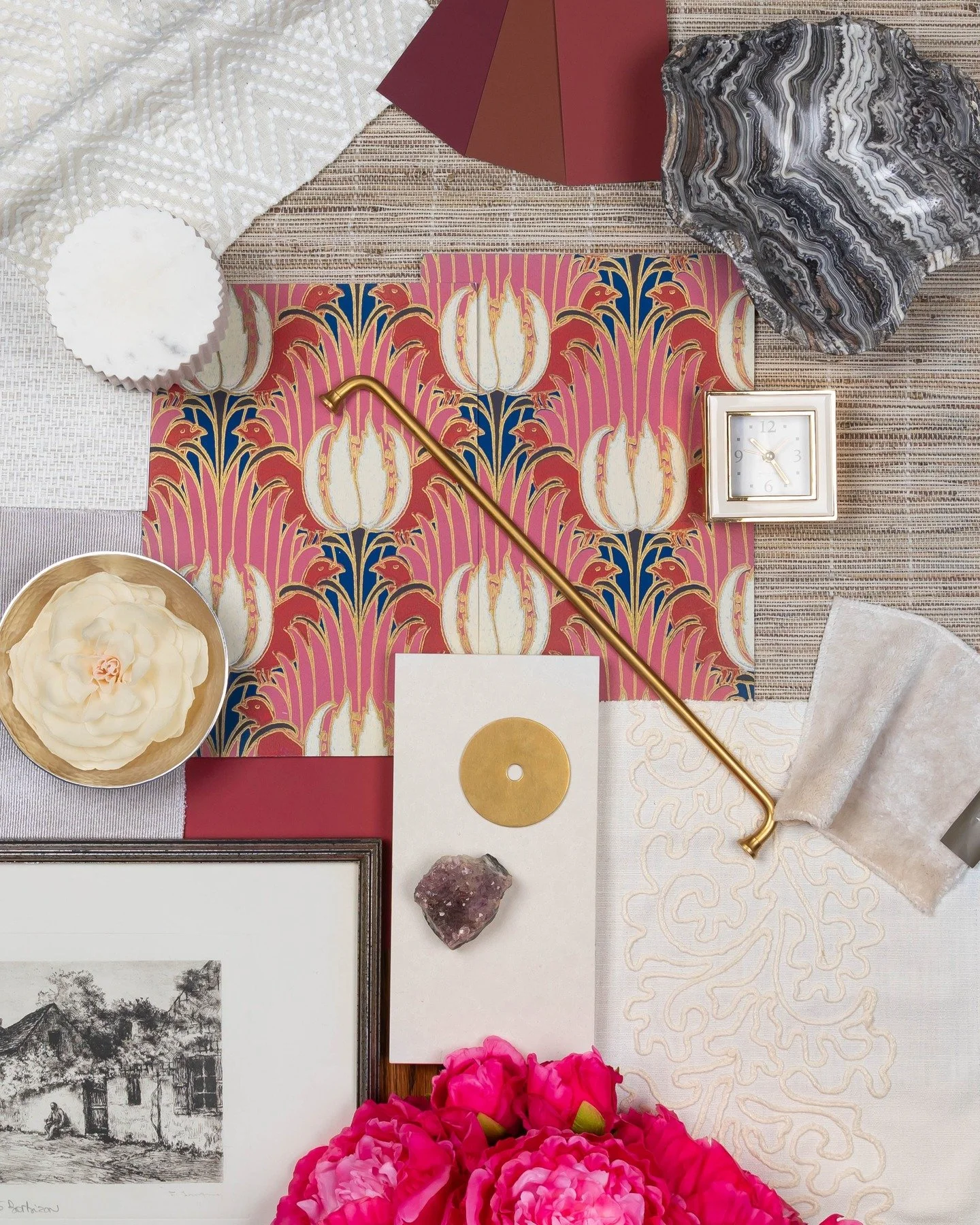 Powder Room bliss! See the transformation of our client's Powder Room in these before and after photos. 

📸 : @storyboxphotos 

#artdesignpartners #homedesign #moderndesign #bathroomdesign #powderroom #moodboard #flatlay #timeless #timelessinteriors