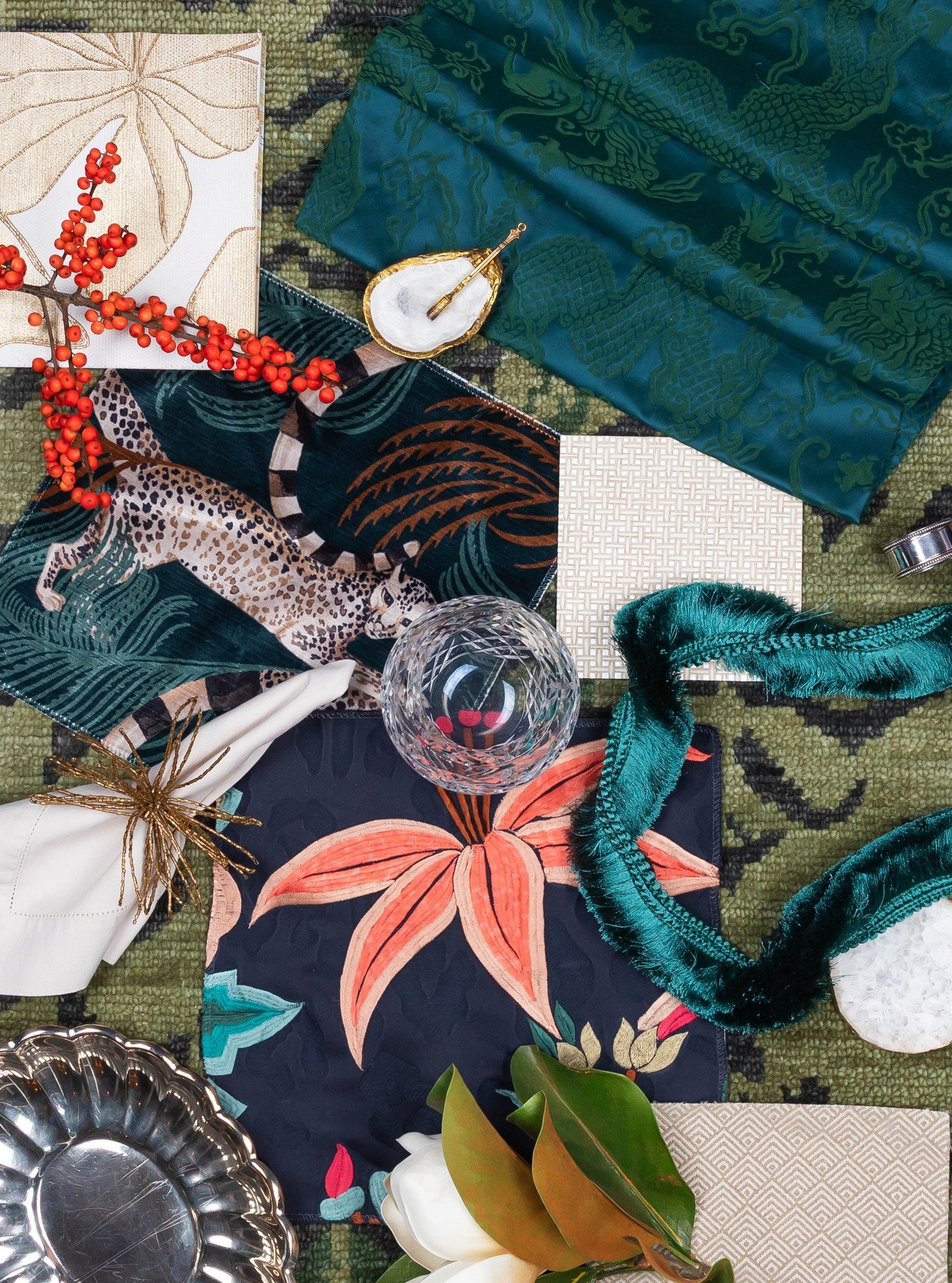 Maximal - bring it on!

📸 : @storyboxphotos 

#artdesignpartners #diningroomdesign #contemporarydesign #moderndesign #modernflair #kitchendesign #moodboard #boldinteriors #interiorstyling #interiorsandhome #beautifulinteriors #interiorstyling #inter