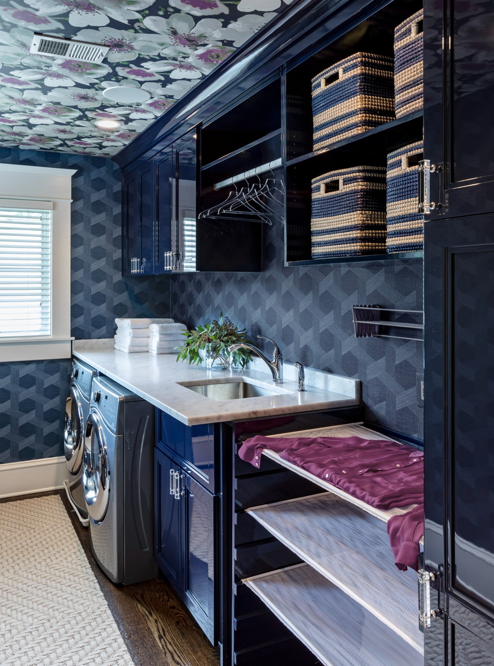 Custom drying racks make laundry a breeze!

#artdesignpartners #laundryroom #laundryroomdesign #contemporarydesign #moderndesign #modernflair #moodboard #boldinteriors #interiorstyling #interiorsandhome #beautifulinteriors #interiorstyling #interiori