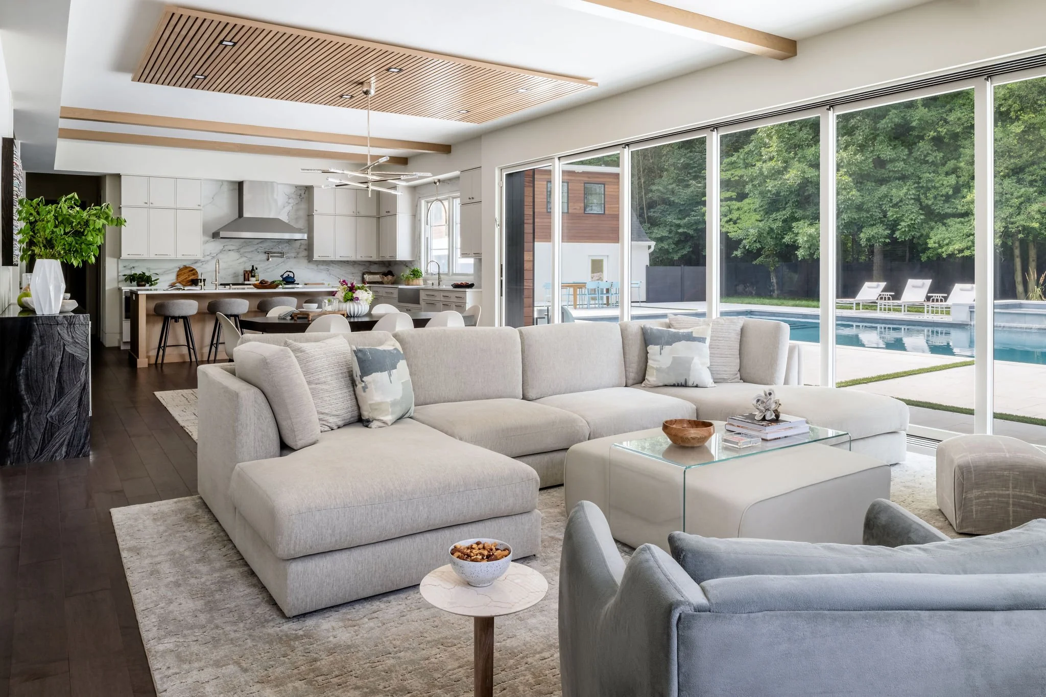 Ready for Summer!

📸 : @radiferaphotography 

#artdesignpartners #familyroom #kitchendesign #upholstery #contemporarydesign #moderndesign #modernflair #moodboard #boldinteriors #interiorstyling #interiorsandhome #beautifulinteriors #interiorstyling 