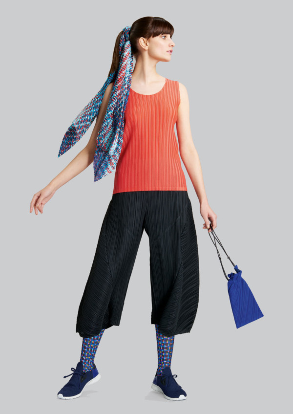 Native-Shoes-PLEATS-PLEASE-Issey-Miyake-1.jpg