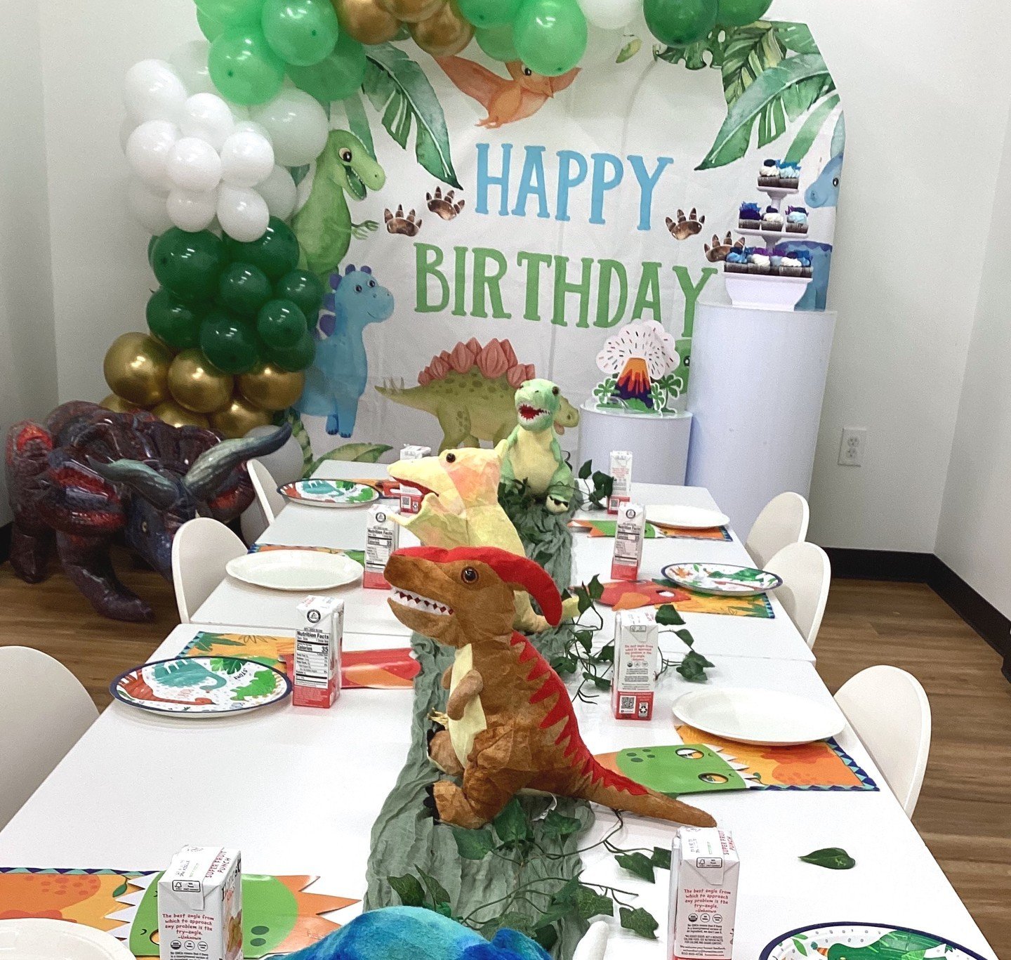 Throwing the perfect birthday party shouldn't feel like a chore. With Natural Nest Play Cafe, it isn't. We offer fully managed birthday experiences that allow you to bypass the planning, the setup, and the cleanup. Just bring your birthday star and t