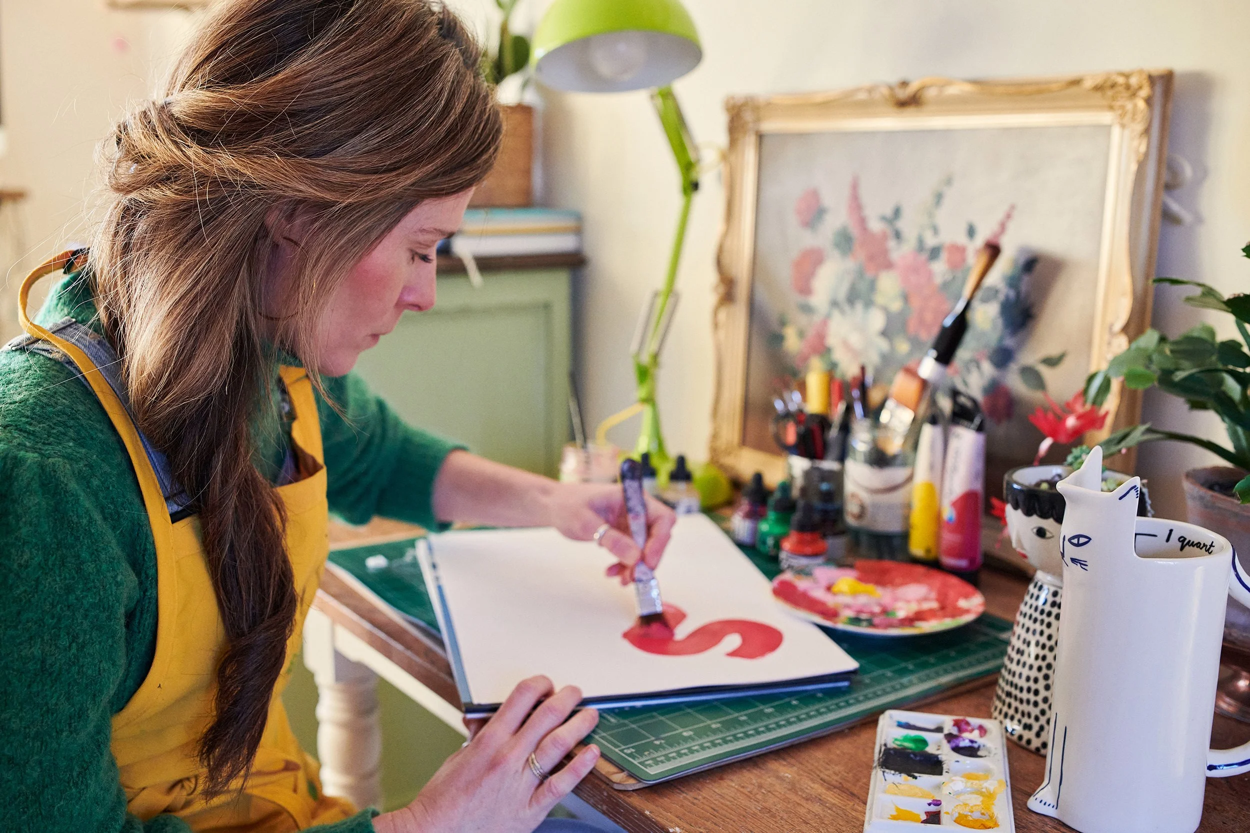 Sarah Aspinall is a multidisciplinary artist, writer, and freelance illustrator specializing in scripted content for television, illustrative surface pattern design, children’s books, character design, animation art and illustration.