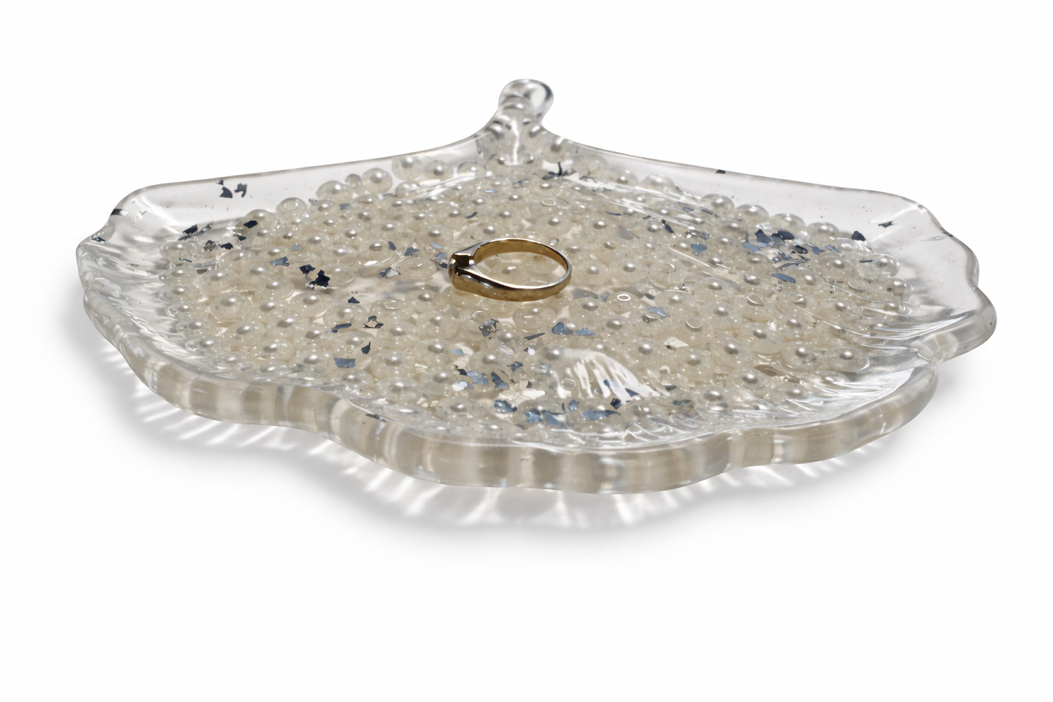 PRISM+EMBER- PEARL PALM DISH.PNG