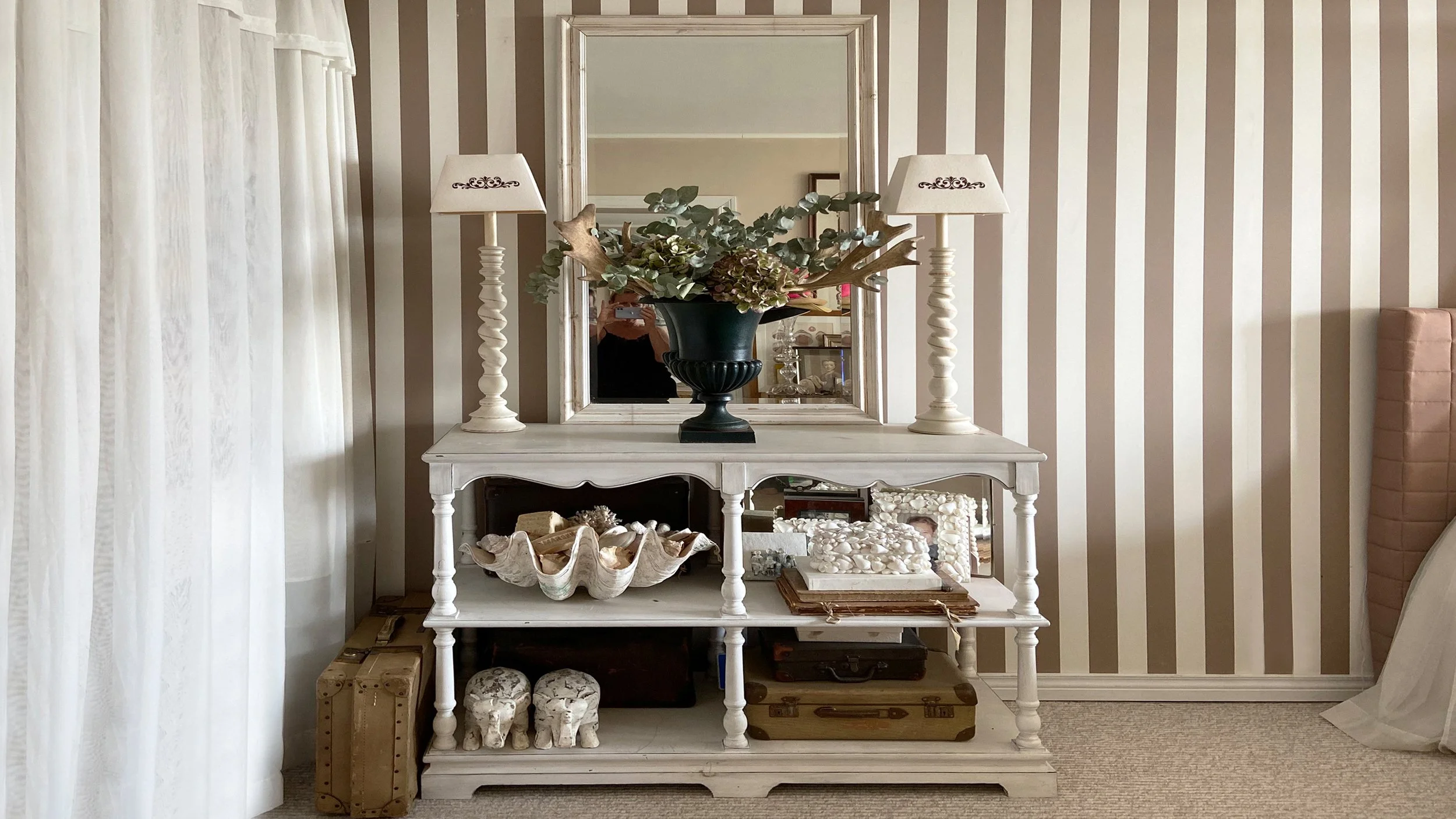 brown-striped-bedroom-long-island-designer-nina-van-alphen-design.jpg