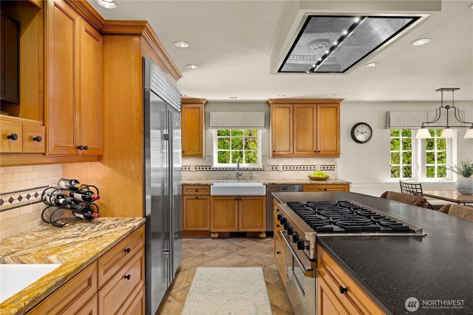 2555-Magnolia-Blvd-kitchen.jpg