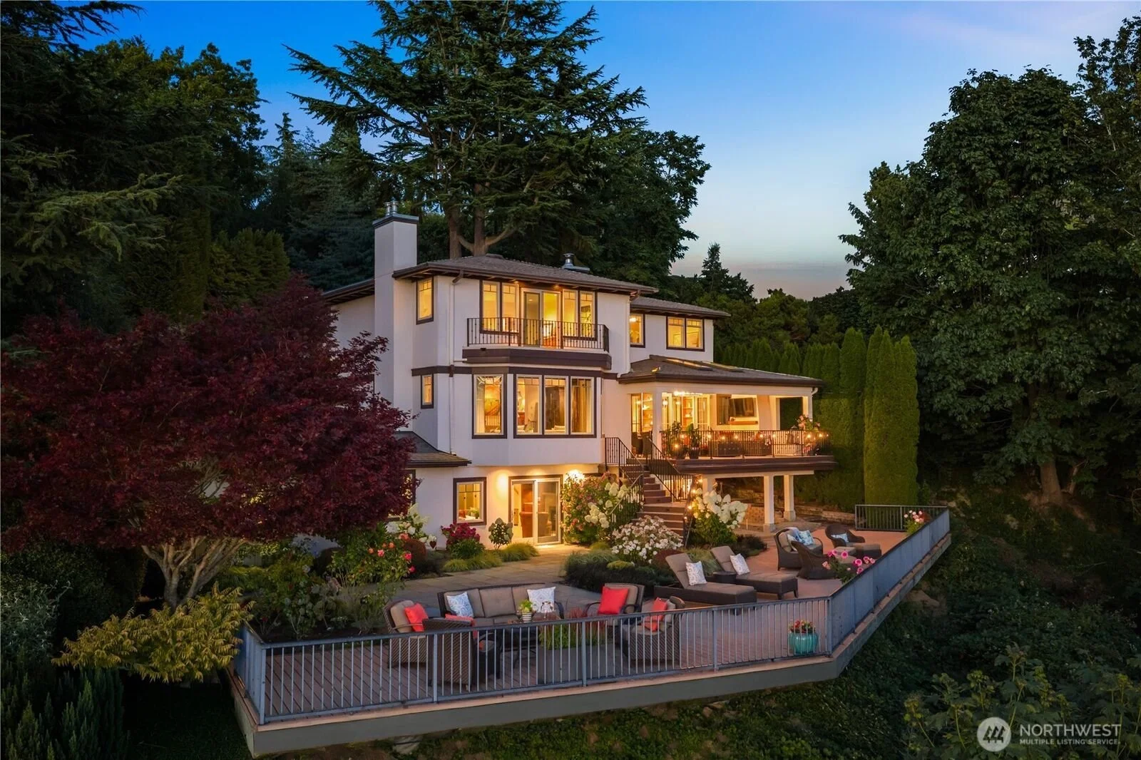 2555-Magnolia-Blvd-twilight-exterior.jpg