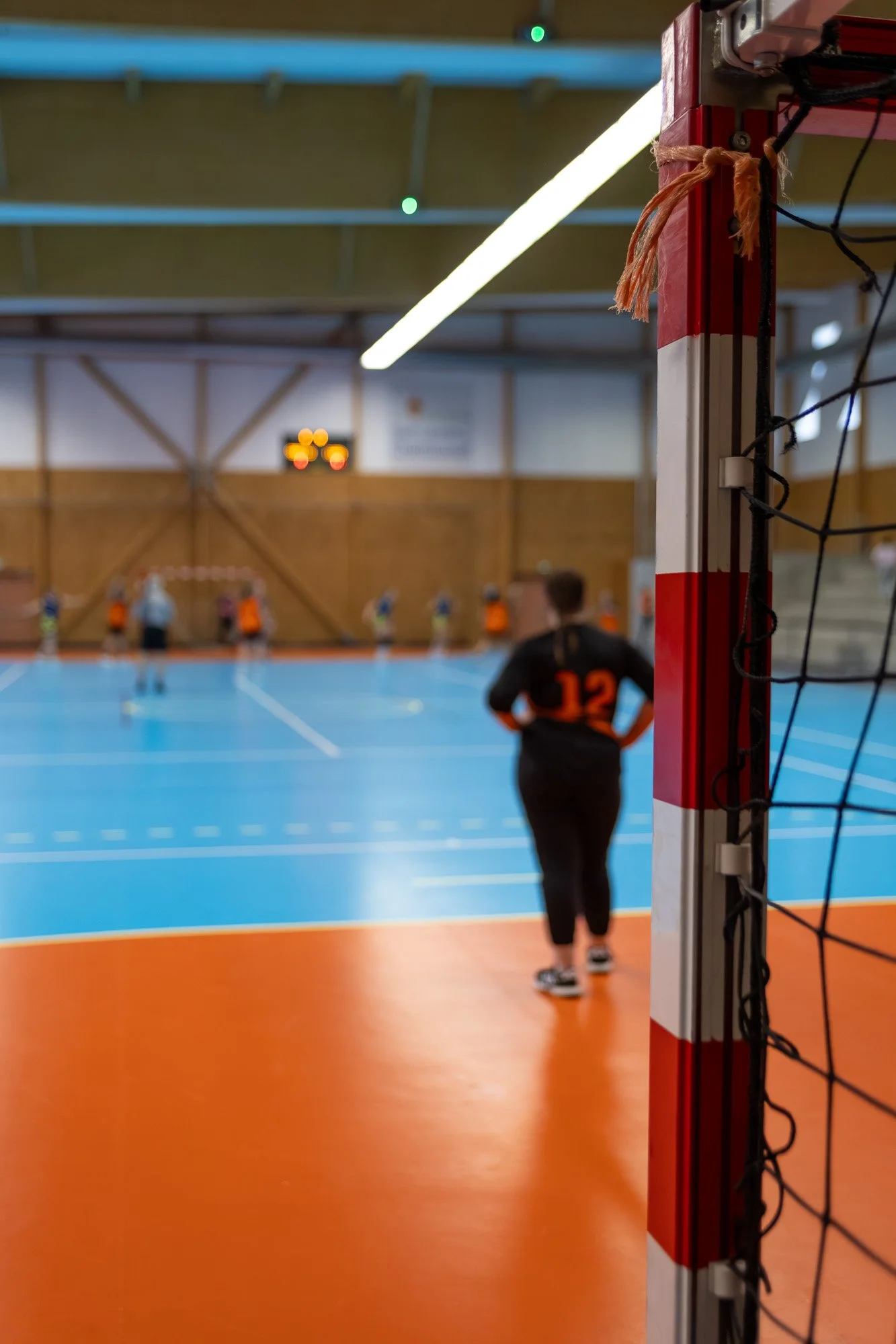 Détail terrain handball HBC Saint-Laurent-de-Chamousset - Photographe sport Lyon Anthony Junet - Composition sportive