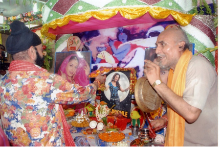 Pappu Sardar Performing Puja for Madhuri's Posters, 2007
