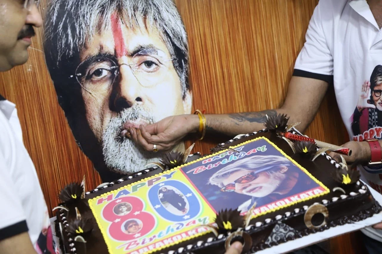 Offering of Prasad (cake) to the Poster on Amitabh's 80th Birthday by the ABFA,  Bachchan Dham, 2022