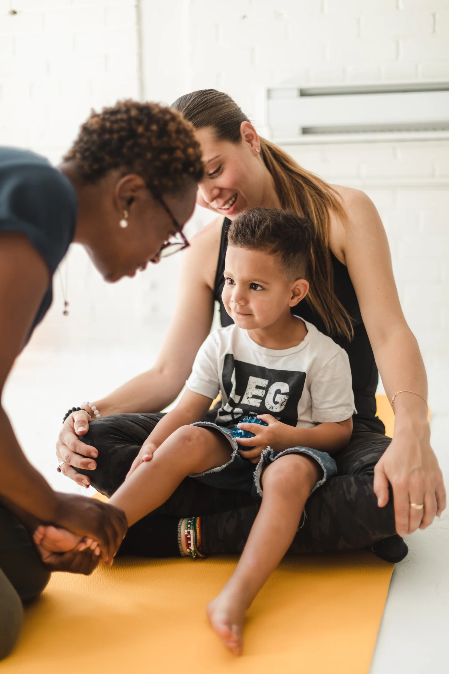 A child and family receiving supportive care at Innergetic