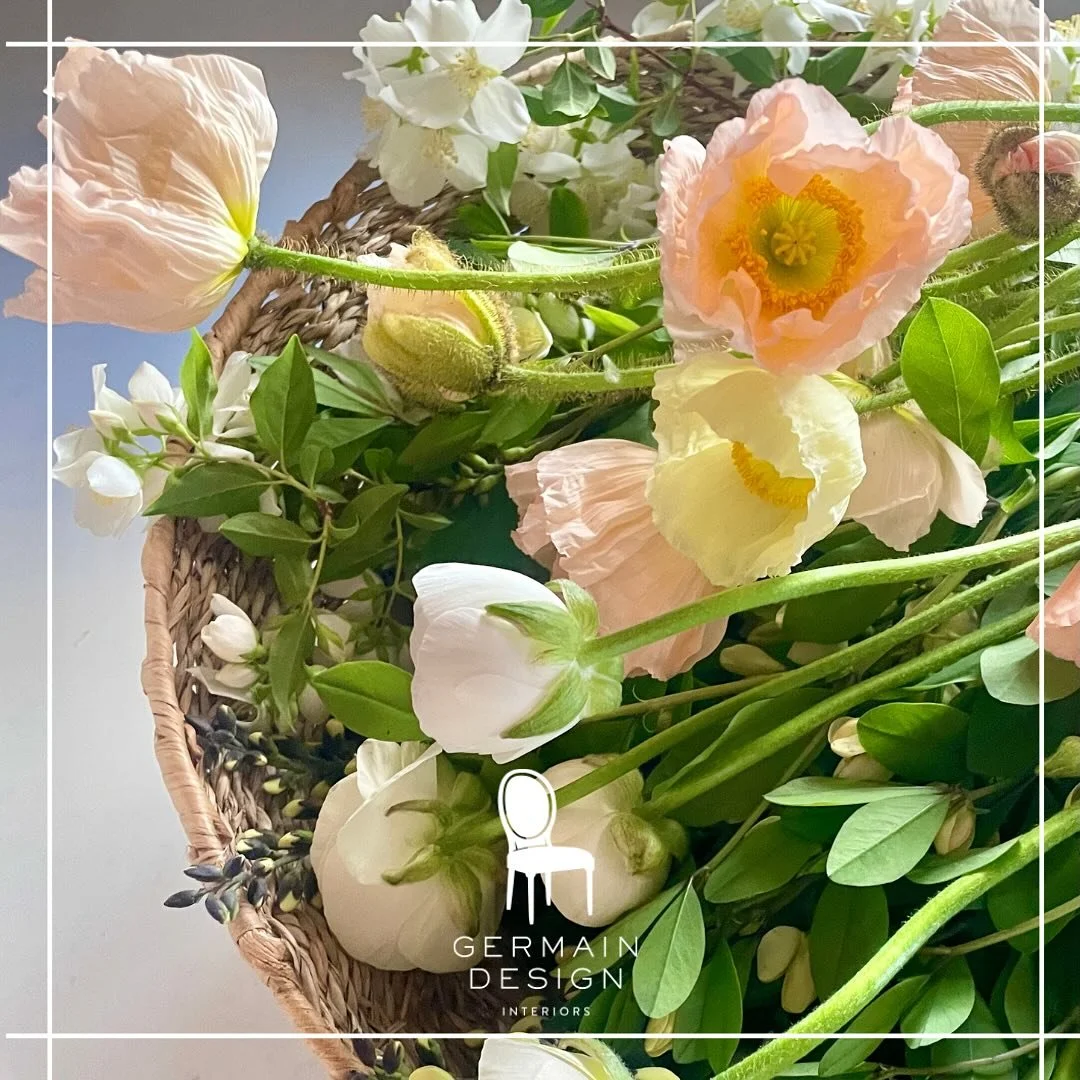Floral styling for photo shoots is just one of the custom touches we bring to our interior furnishing installations and luxury home stagings. These early summer bloom (from our women-owned neighbors @northerly.flora ) in soft coral, apricot, and crea
