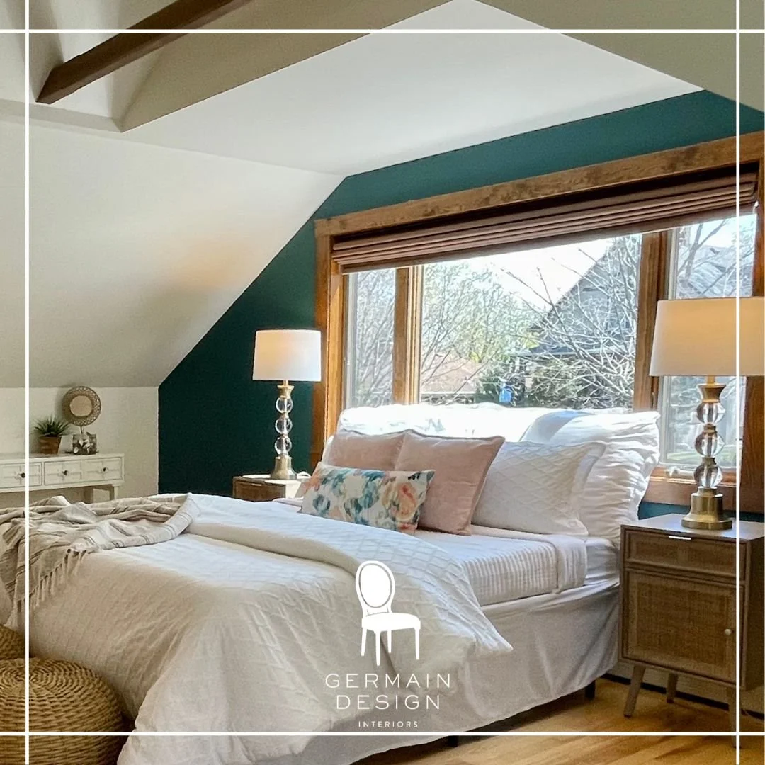 A staged bedroom doesn&rsquo;t need elaborate seasonal d&eacute;cor to feel ready for fall. Layered bedding, a softly patterned pillow and a warm throw create just enough texture while keeping the room calm and inviting.