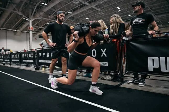 A custom spray tan to kick 🍑

#hyroxworld #yyz #toronto #customtan #spratan #glow #tan #push