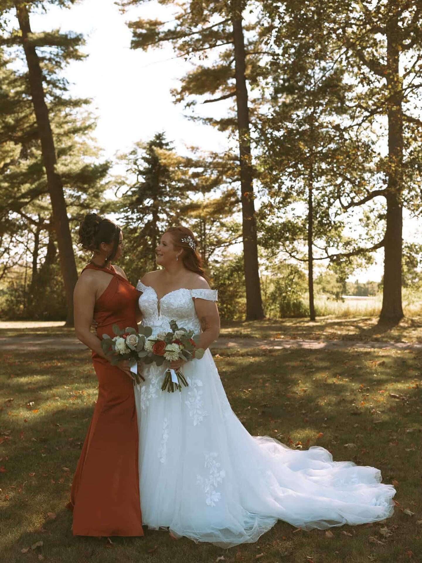 Bridal and bridesmaid tan 🥂

@sashacooperphotography_