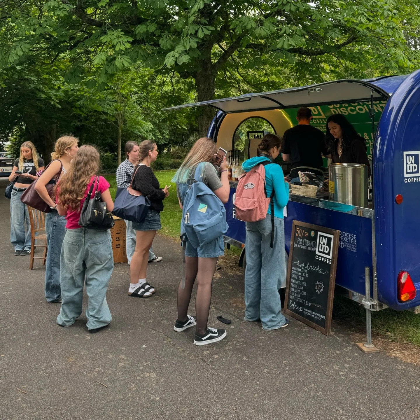 Another beautiful day for iced coffee &amp; deluxe hot chocolates 🙌🙌

📍 Bury Meadows Park
💵 50% student discount