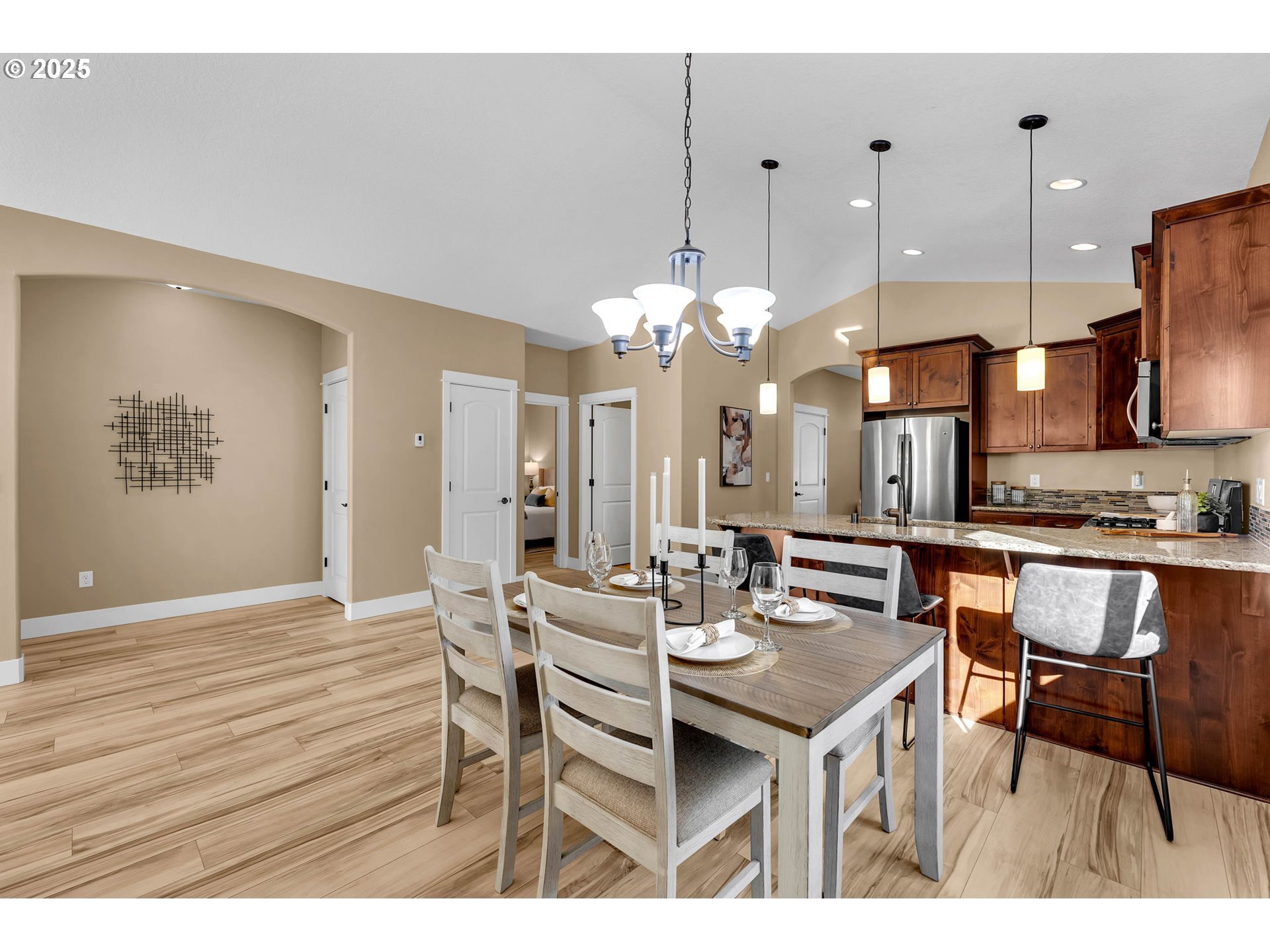 28th AVE Dining 2.jpg