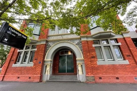 Oakleigh-Hall-Front-Street-Entrance-Archway