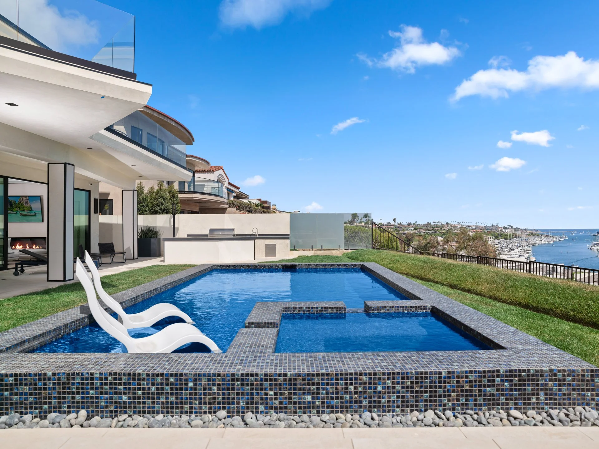 39.6. Pool Side View.jpg