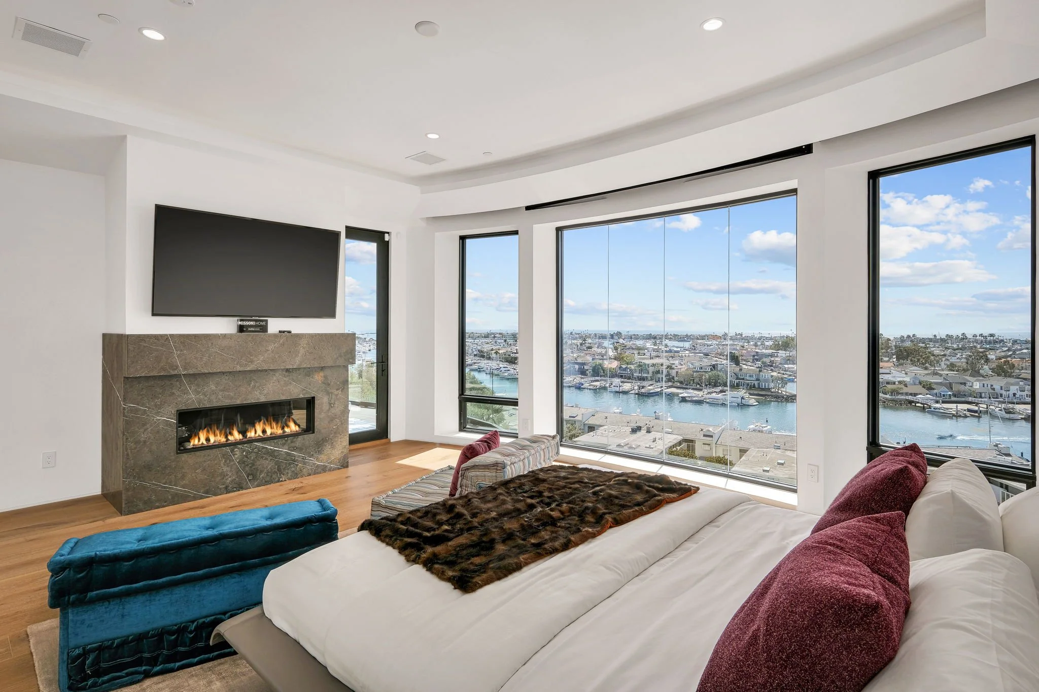 1215 Dolphn Terrace-27.jpg