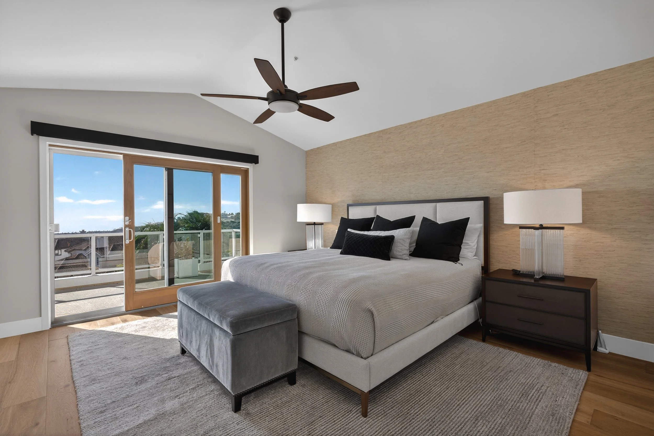 11 Santa Lucia_HighRes80.jpg