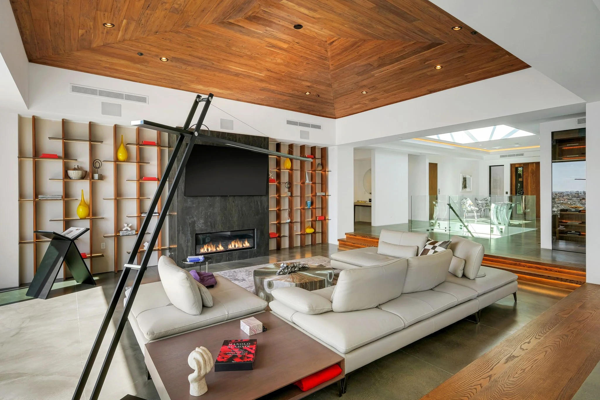 1215 Dolphn Terrace-14.jpg