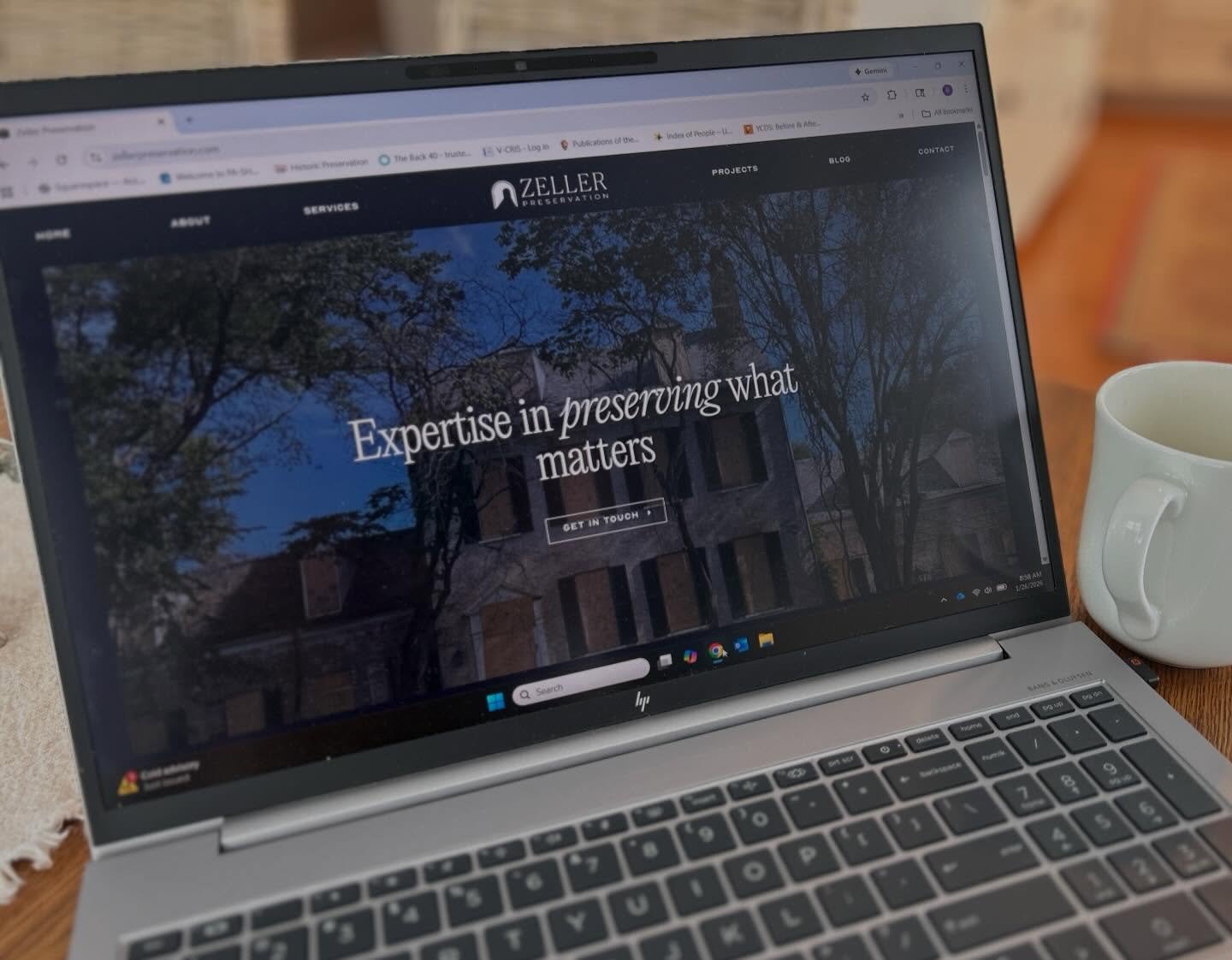 Old buildings, new website

Thanks @studioelias_ for the update!