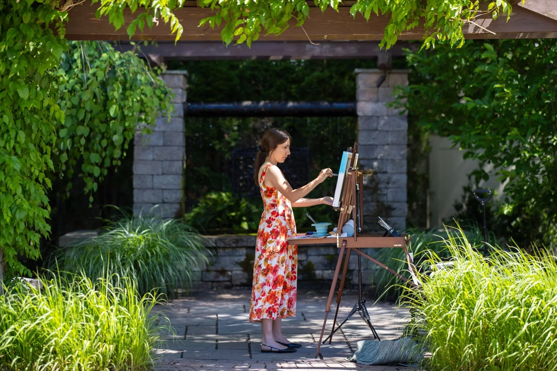 greenery+live+wedding+painting+action+shot.jpg