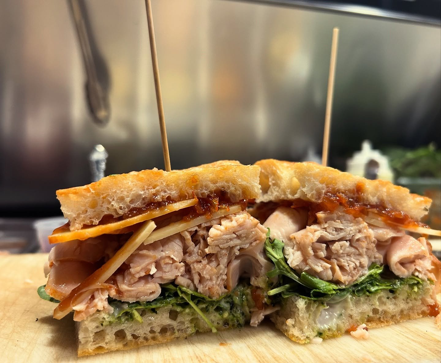 The rival. 
Turkey Sammy special. House turkey with smoked cheddar cheese, pesto aioli, arugula and tomato jam 🍅
So good it rivals the menu turkey 😍