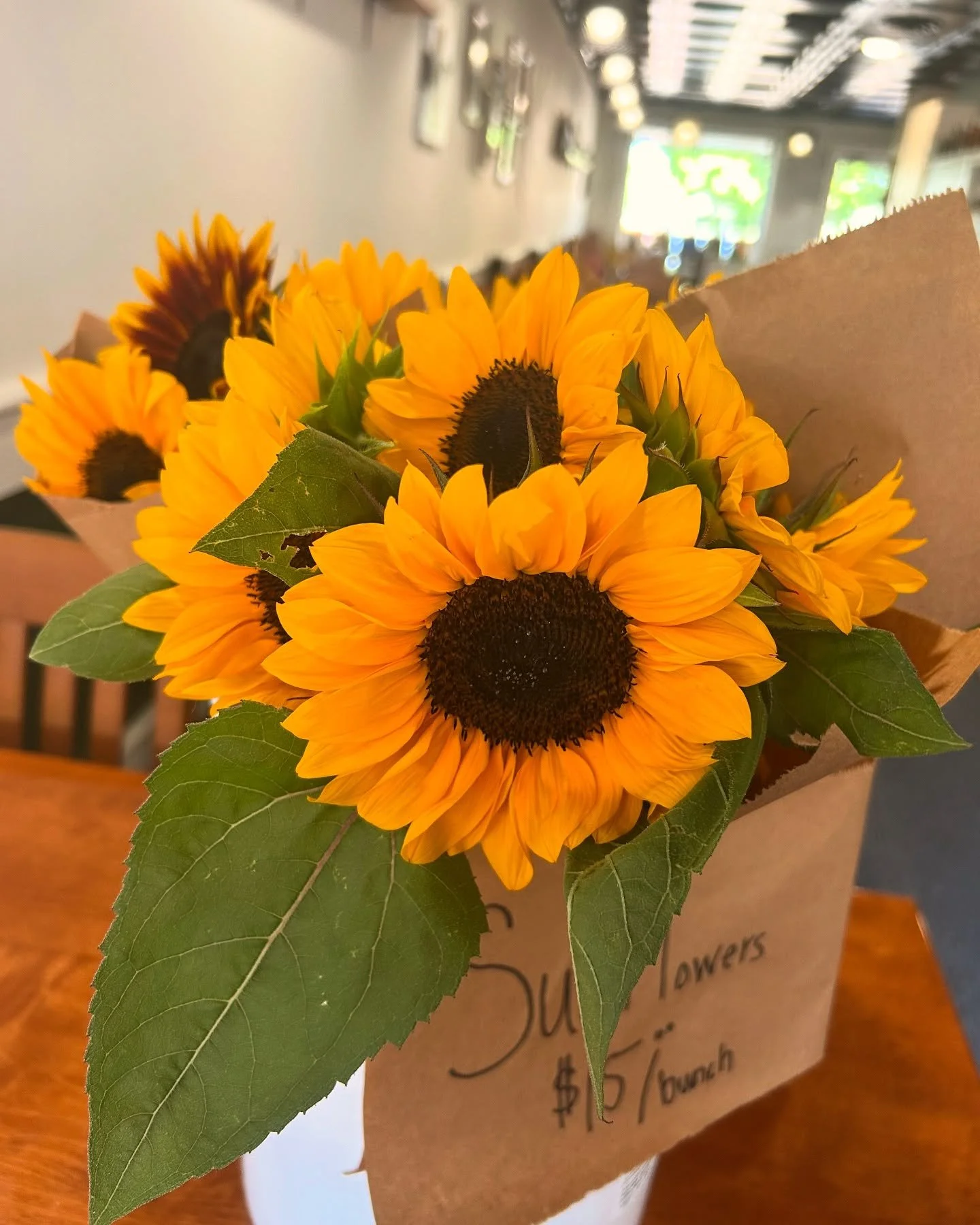 @pinespringflowerco @pinespringfarm flowers are now available for purchase from our space 🌻🌸🌼 these beautiful flowers are bringing beautiful vibes to our space and will bring joy in their new homes when you purchase with lunch 🥪🥙