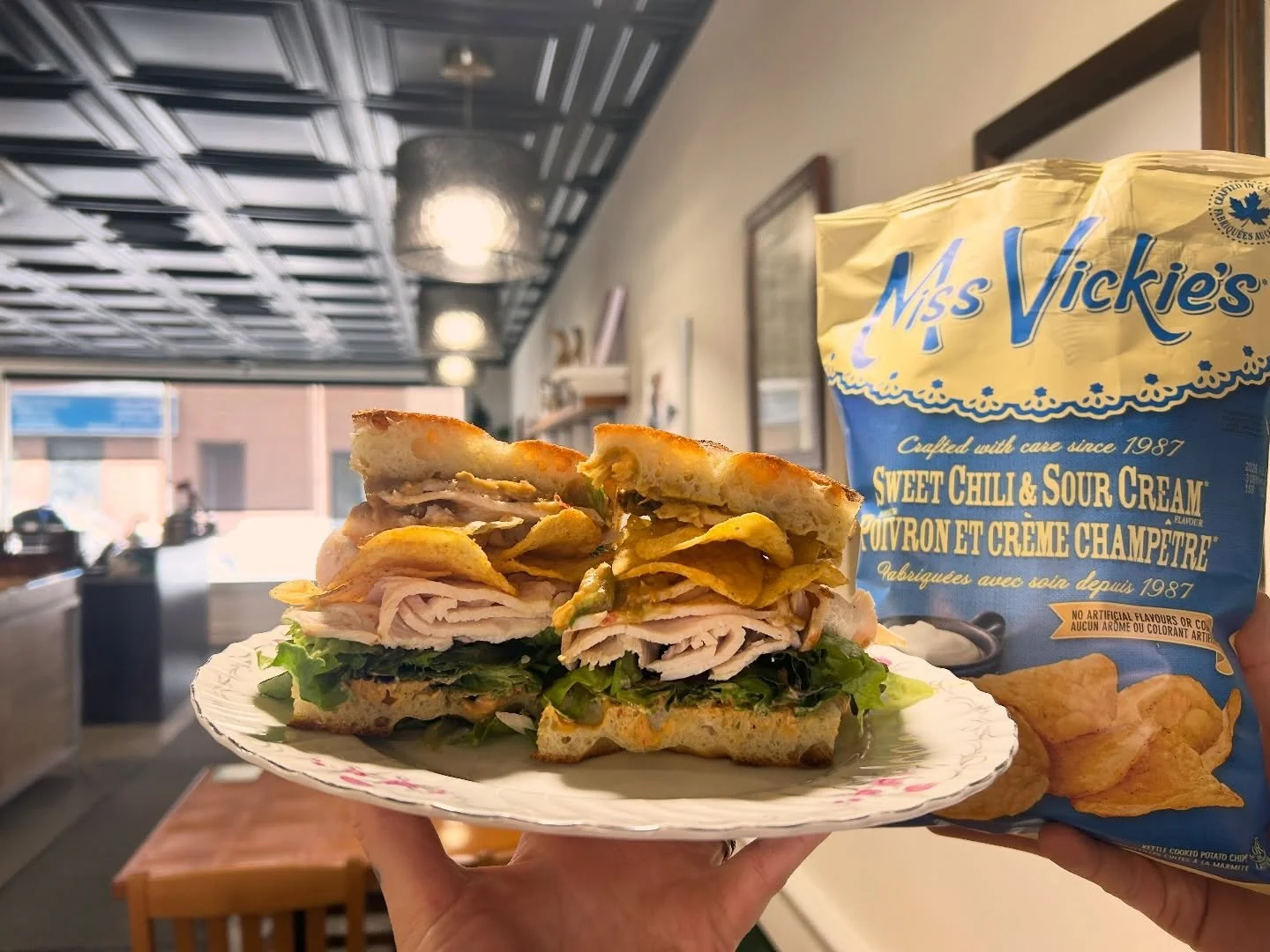 Crunchy little turkey Sammy today 🥪
Chipotle aioli, guacamole spread, house turkey, greens and some crunchy miss vickies- tastes like summer time at the Trailer ☀️❄️