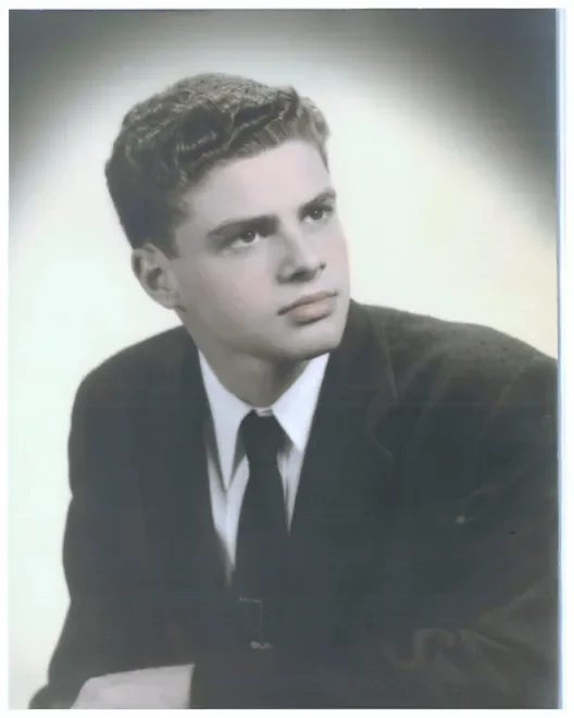 7ffa7bda-4d3d-43d0-87b5-6ccd3c50cb28-Harold_young_man.jpg.webp