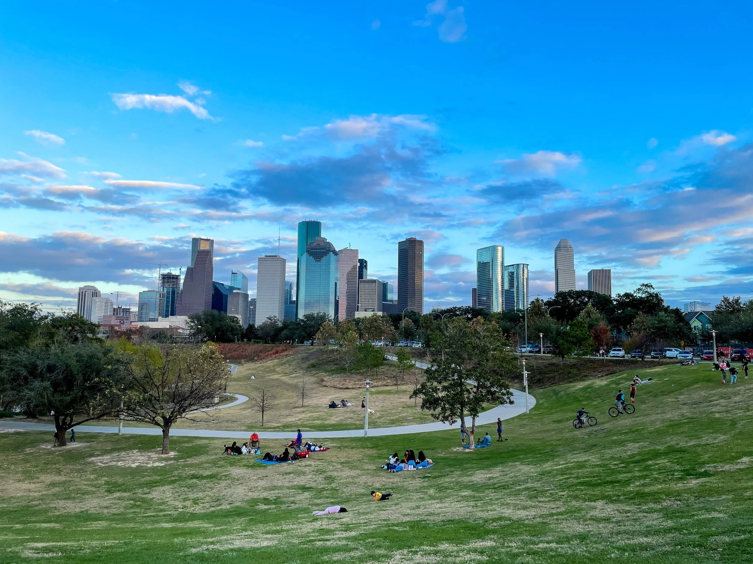 houston skyline at sunset from Buffalo Bayou park