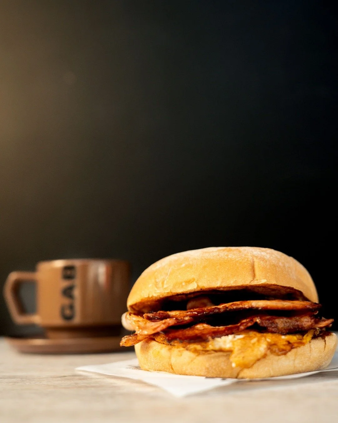 Cold morning? Busy day ahead?
We&rsquo;ve got your comfort fix sorted. 🙌

Breakfast sorted&hellip;..warm, satisfying, and exactly what you need to kickstart the day the CHOOK way. 😎🍗