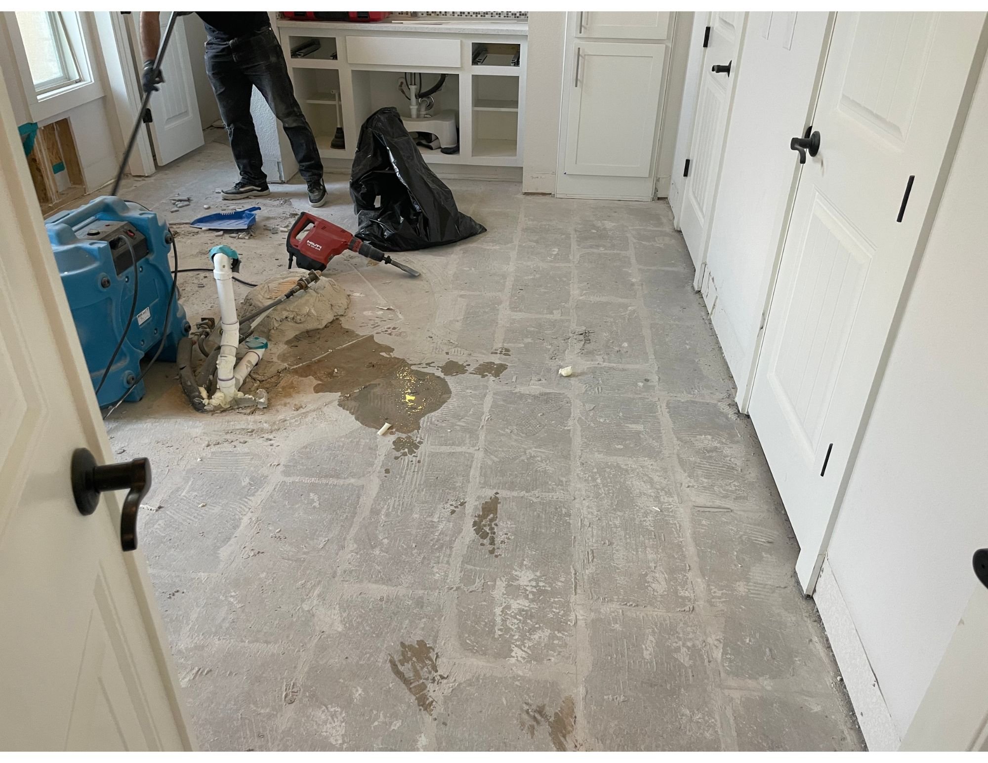 Circle C Bathroom - Demo